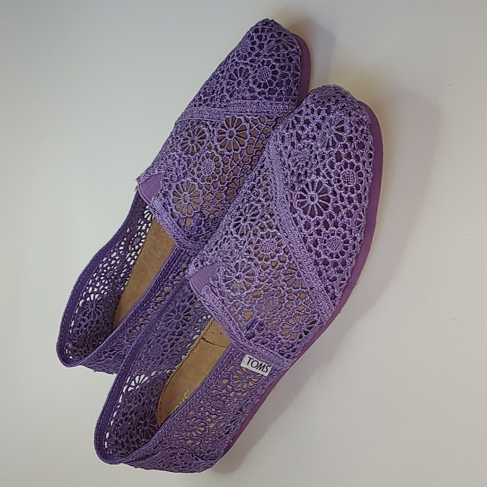NWOT Toms Purple Crochet Slip-On Flats